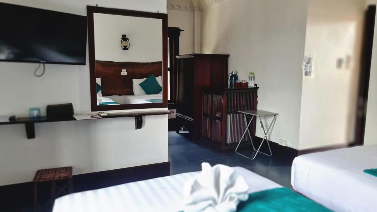 Alana Luang Prabang Hotel Exterior photo