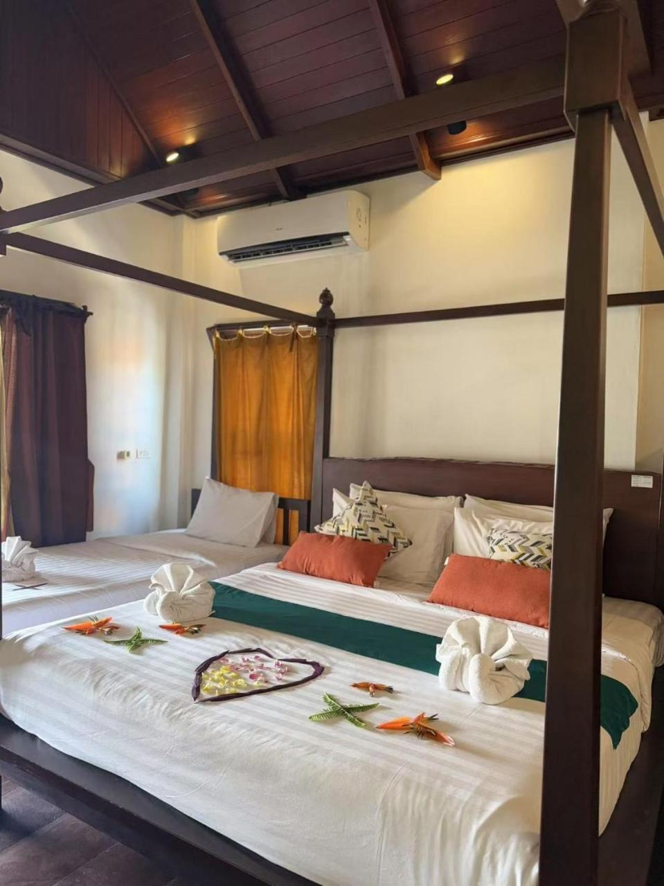 Alana Luang Prabang Hotel Exterior photo