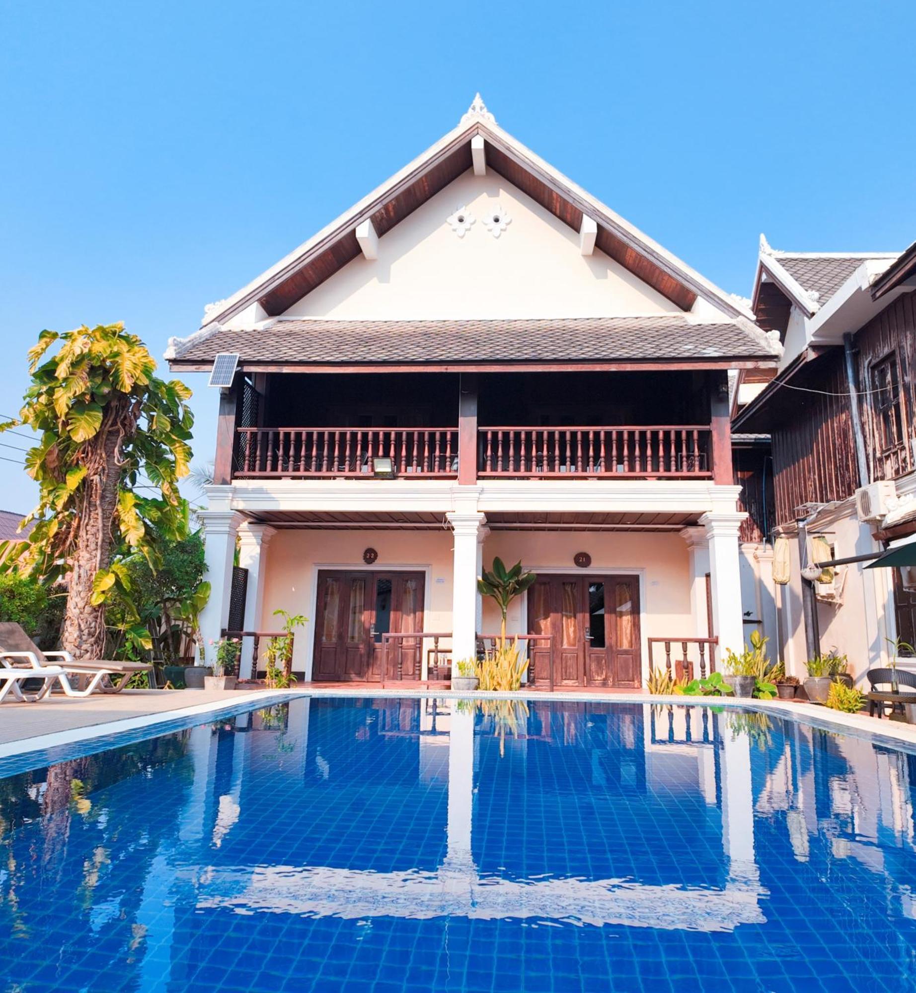 Alana Luang Prabang Hotel Exterior photo